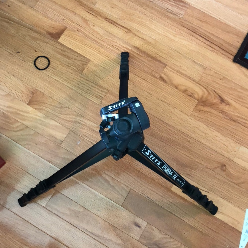 Camera tripod - Picture 2 of 6